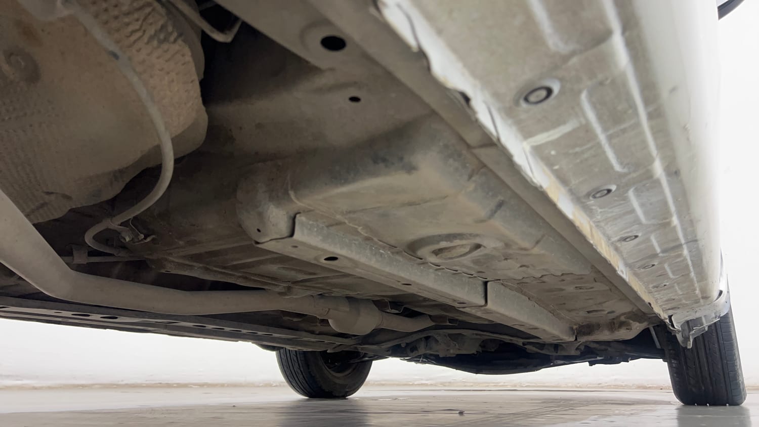 Used 2014 Toyota Etios Liva GD Diesel Manual extra REAR RIGHT UNDERBODY VIEW