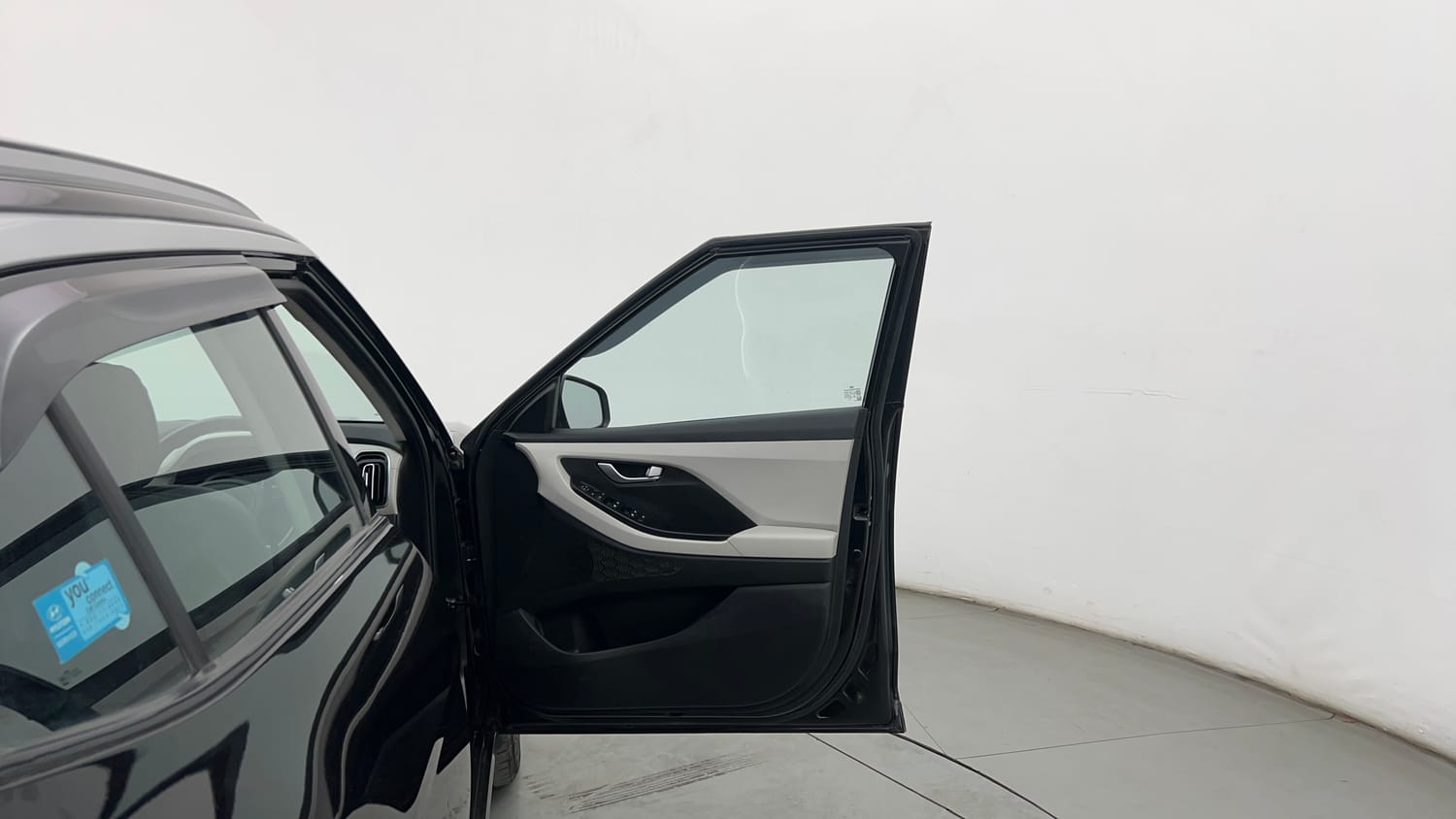 Used 2022 Hyundai Creta SX 1.5 Petrol Executive Petrol Manual interior RIGHT FRONT DOOR OPEN VIEW