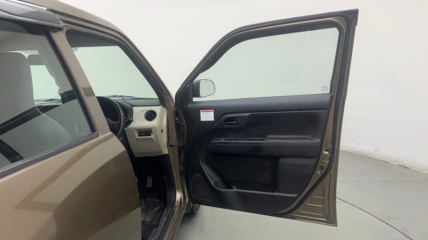 Used 2022 Maruti Suzuki Wagon R LXI 1.0 CNG Cng Manual interior RIGHT FRONT DOOR OPEN VIEW
