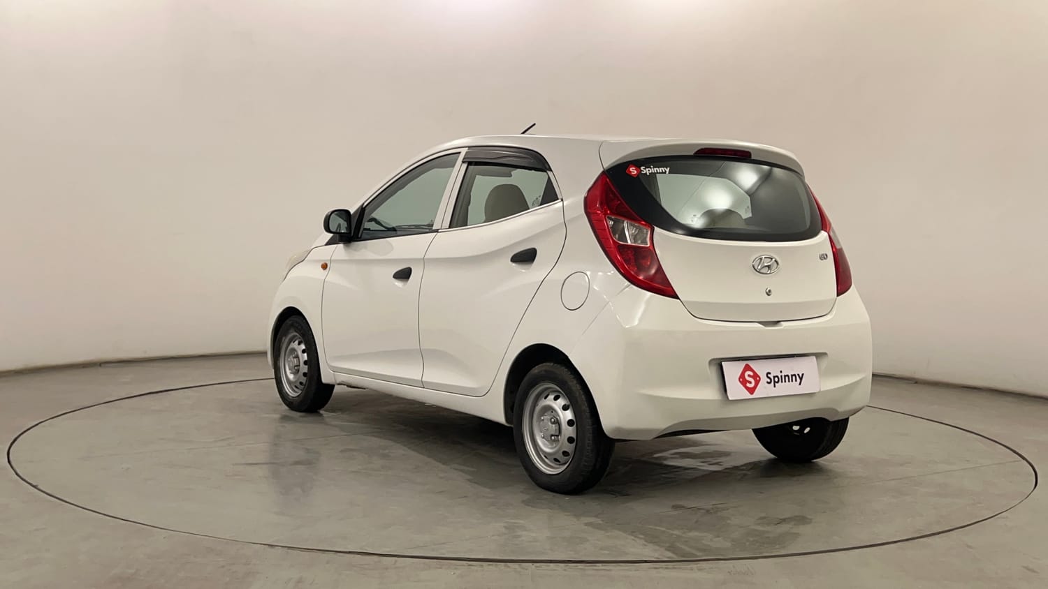 Used 2018 Hyundai Eon Era + Petrol Manual exterior LEFT REAR CORNER VIEW