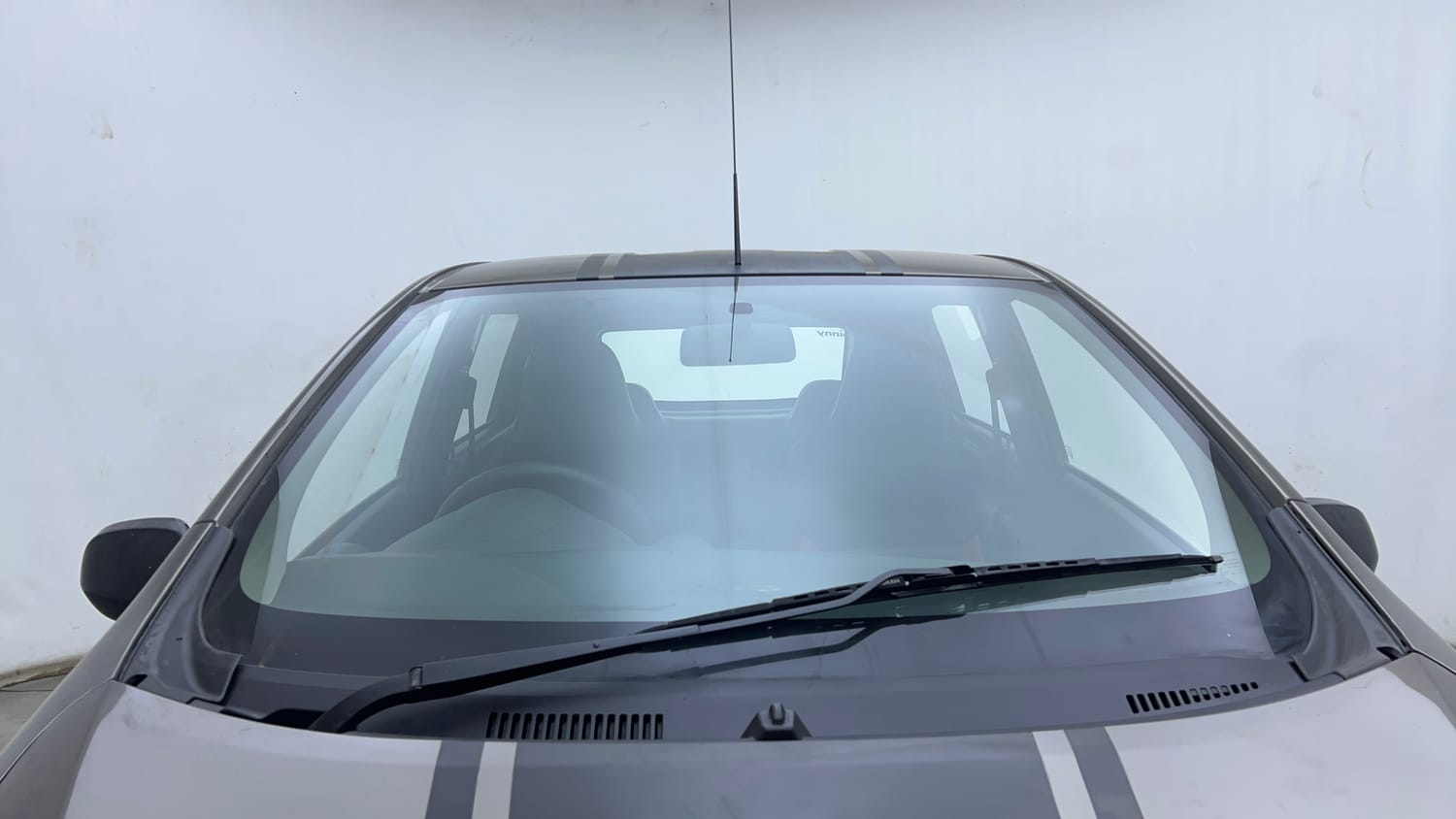 Used 2016 Datsun Redi-GO S Petrol Manual exterior FRONT WINDSHIELD VIEW