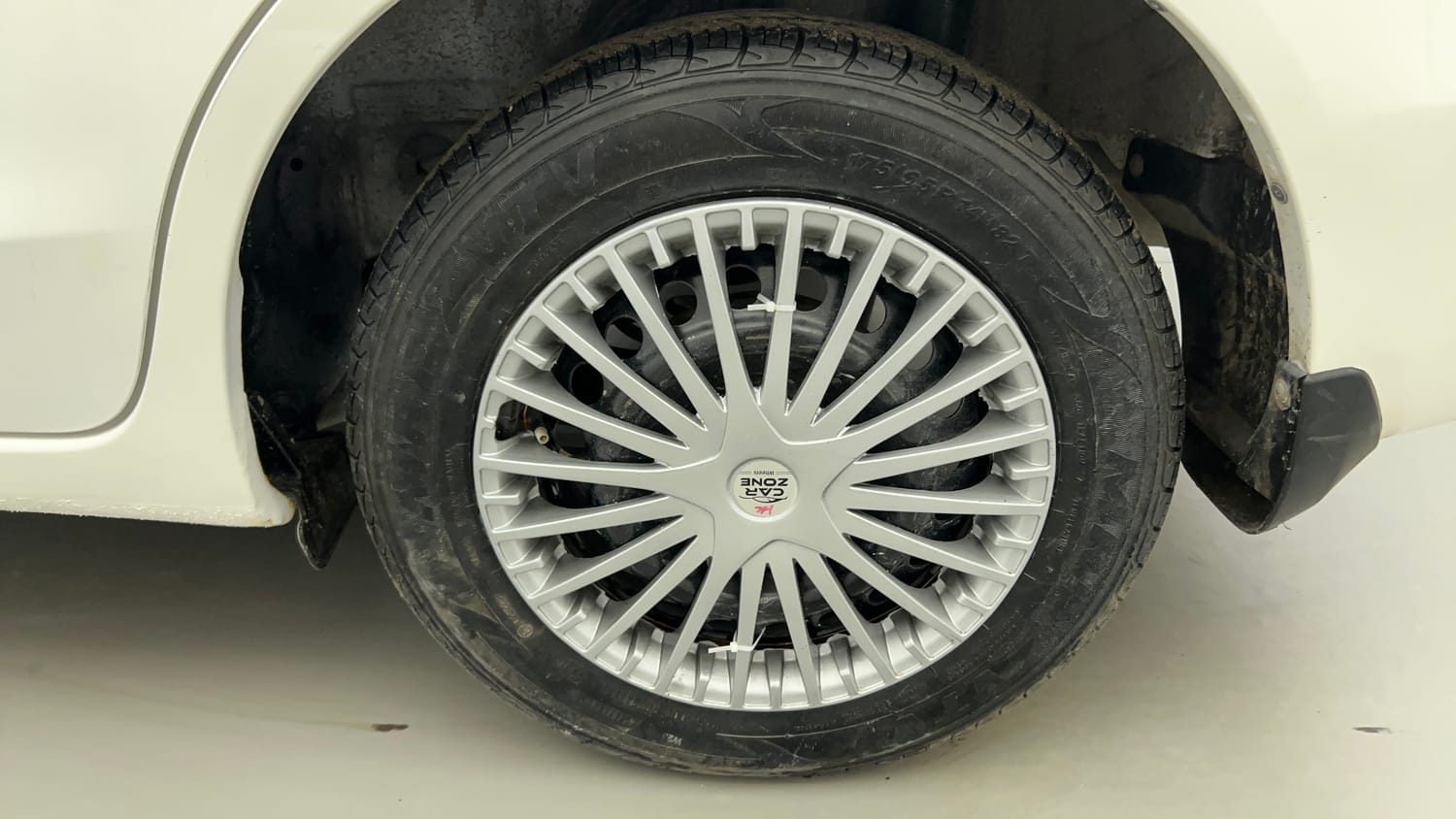 Used 2016 Honda Amaze 1.2 SX i-VTEC Petrol Manual tyres LEFT REAR TYRE RIM VIEW