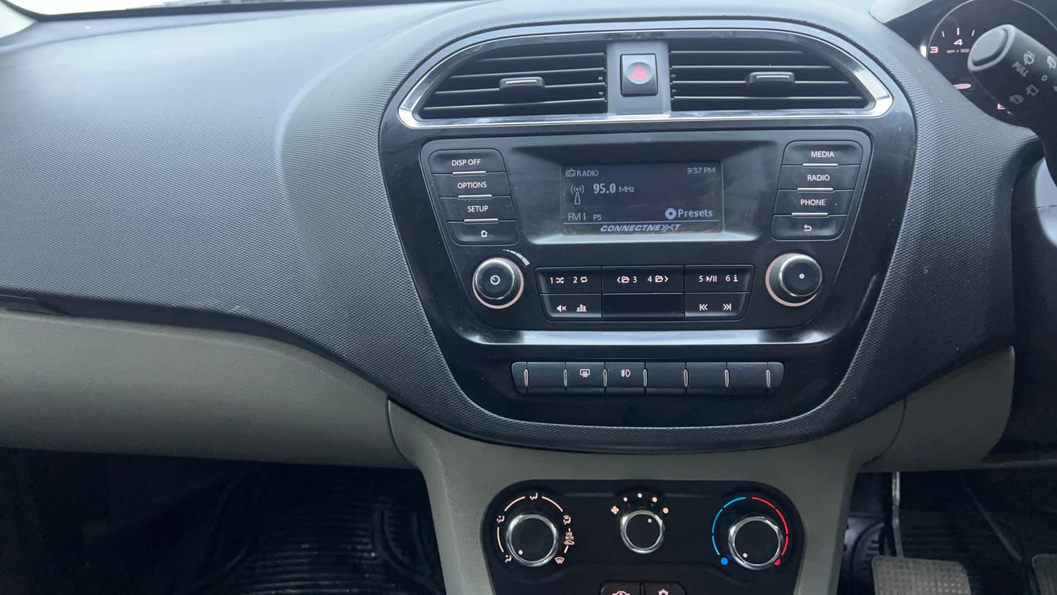 Used 2018 Tata Tiago Revotron XZA Petrol Automatic interior MUSIC SYSTEM & AC CONTROL VIEW