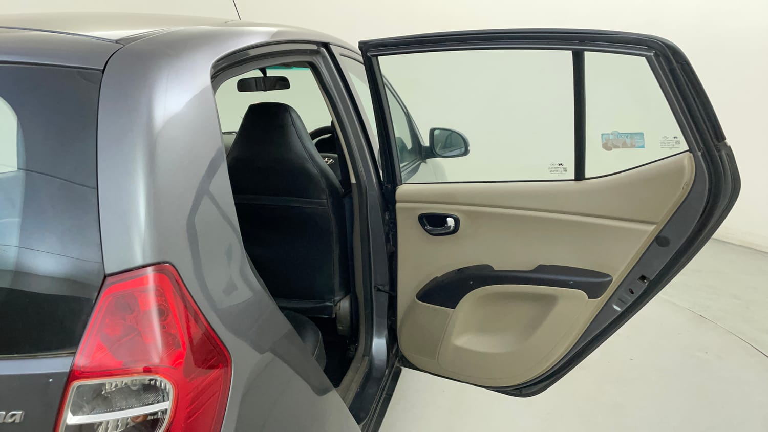 Used 2013 Hyundai i10 Magna 1.2 Kappa2 Petrol Manual interior RIGHT REAR DOOR OPEN VIEW
