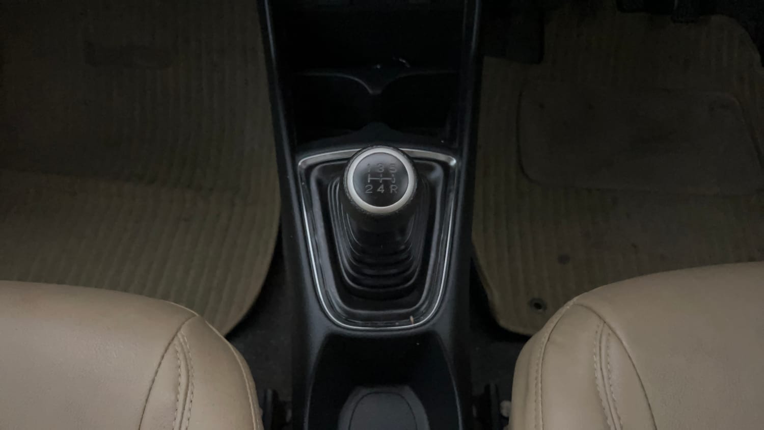 Used 2021 Honda Amaze 1.2 V MT Petrol Petrol Manual interior GEAR  KNOB VIEW