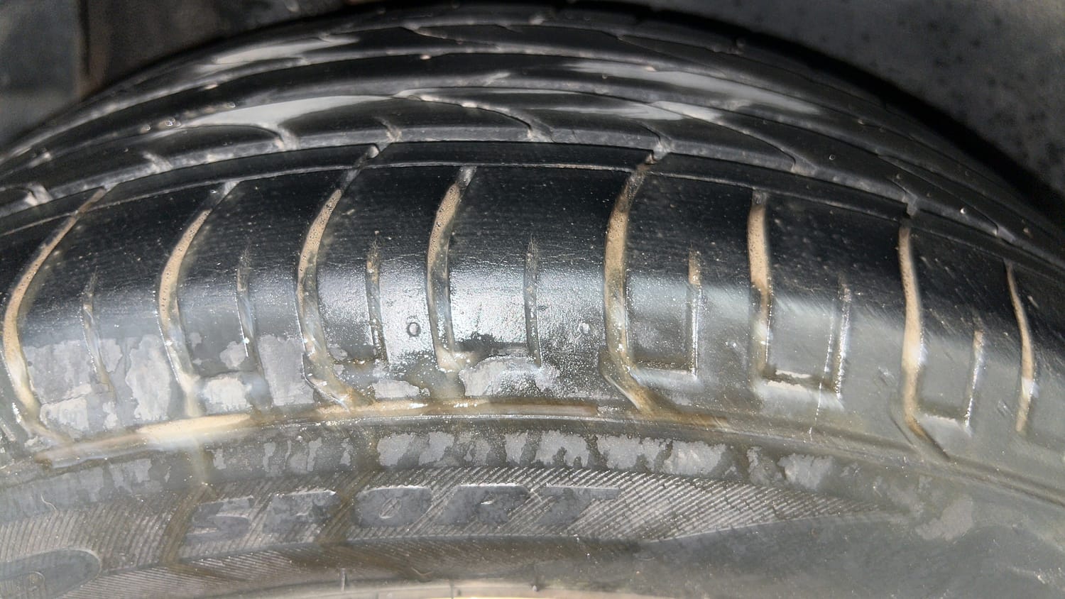Used 2019 Hyundai Creta SX 1.6 AT Petrol Petrol Automatic tyres RIGHT REAR TYRE TREAD VIEW