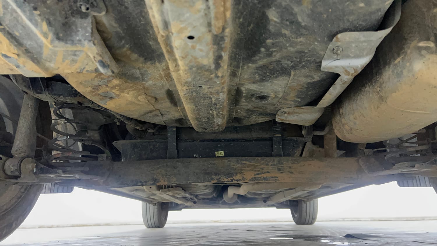 Used 2020 Hyundai Aura SX 1.2 (O) Petrol Petrol Manual extra REAR UNDERBODY VIEW (TAKEN FROM REAR)