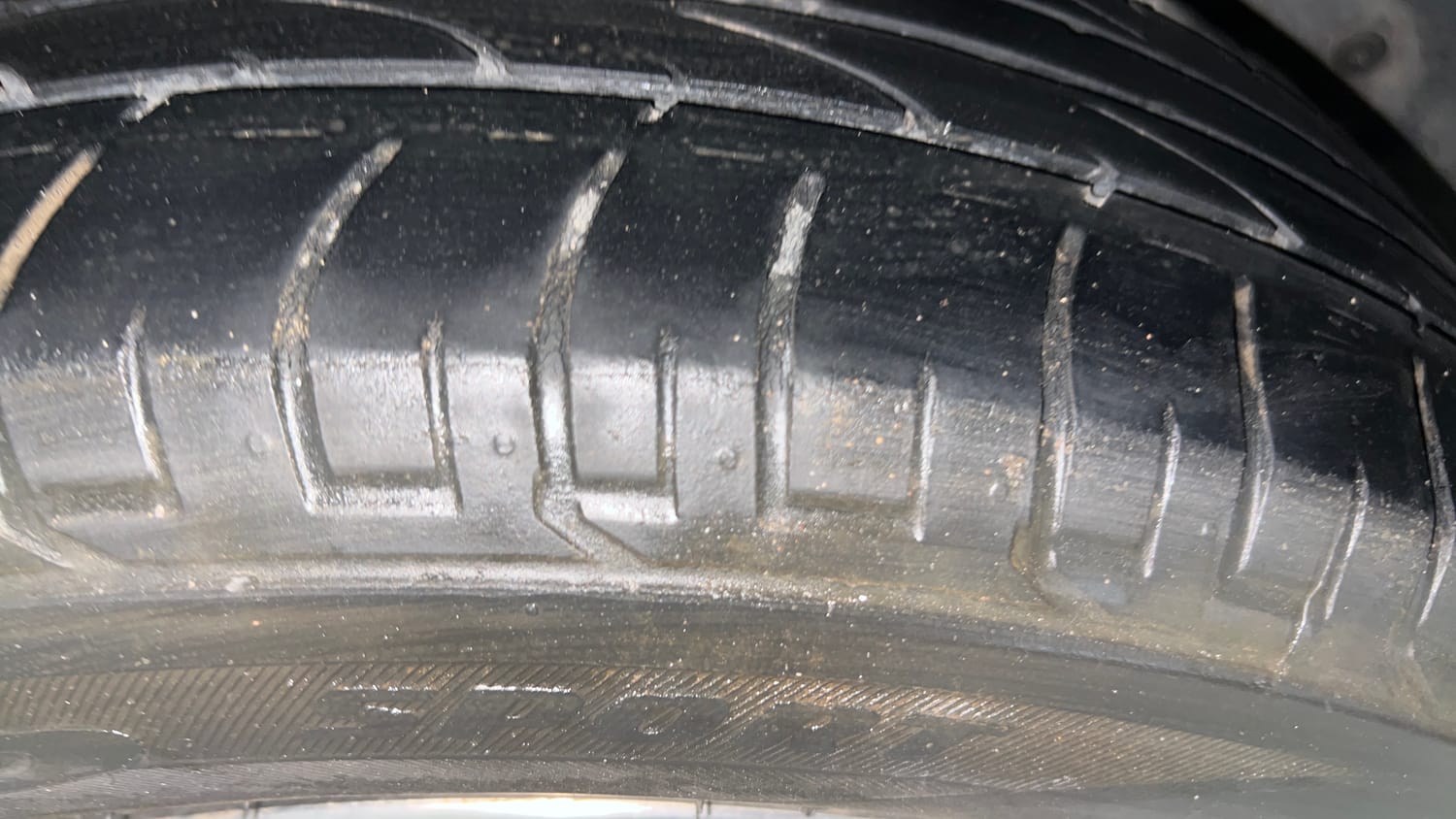 Used 2019 Hyundai Creta SX 1.6 AT Petrol Petrol Automatic tyres LEFT REAR TYRE TREAD VIEW