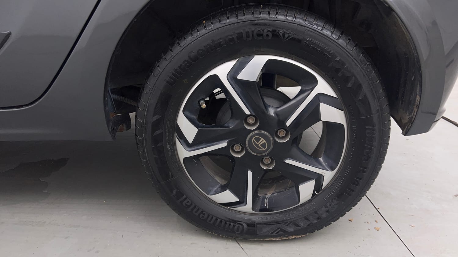 Used 2020 Tata Tiago XT Petrol Manual tyres LEFT REAR TYRE RIM VIEW