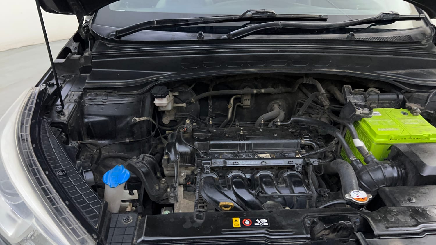 Used 2019 Hyundai Creta SX 1.6 AT Petrol Petrol Automatic engine ENGINE RIGHT SIDE HINGE & APRON VIEW