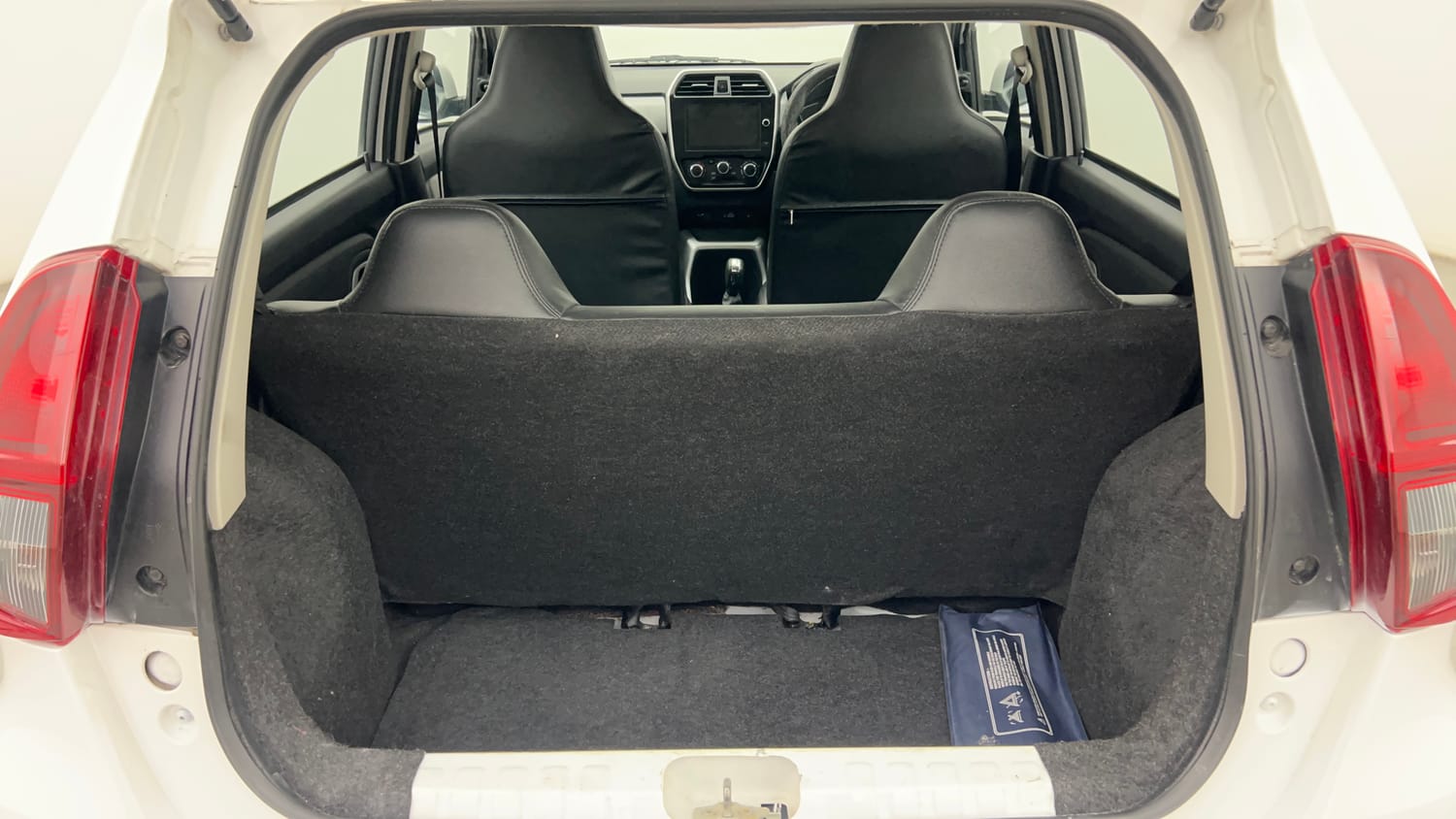 Used 2021 Datsun Redi-GO T(O) 1.0 AMT Petrol Automatic interior DICKY INSIDE VIEW
