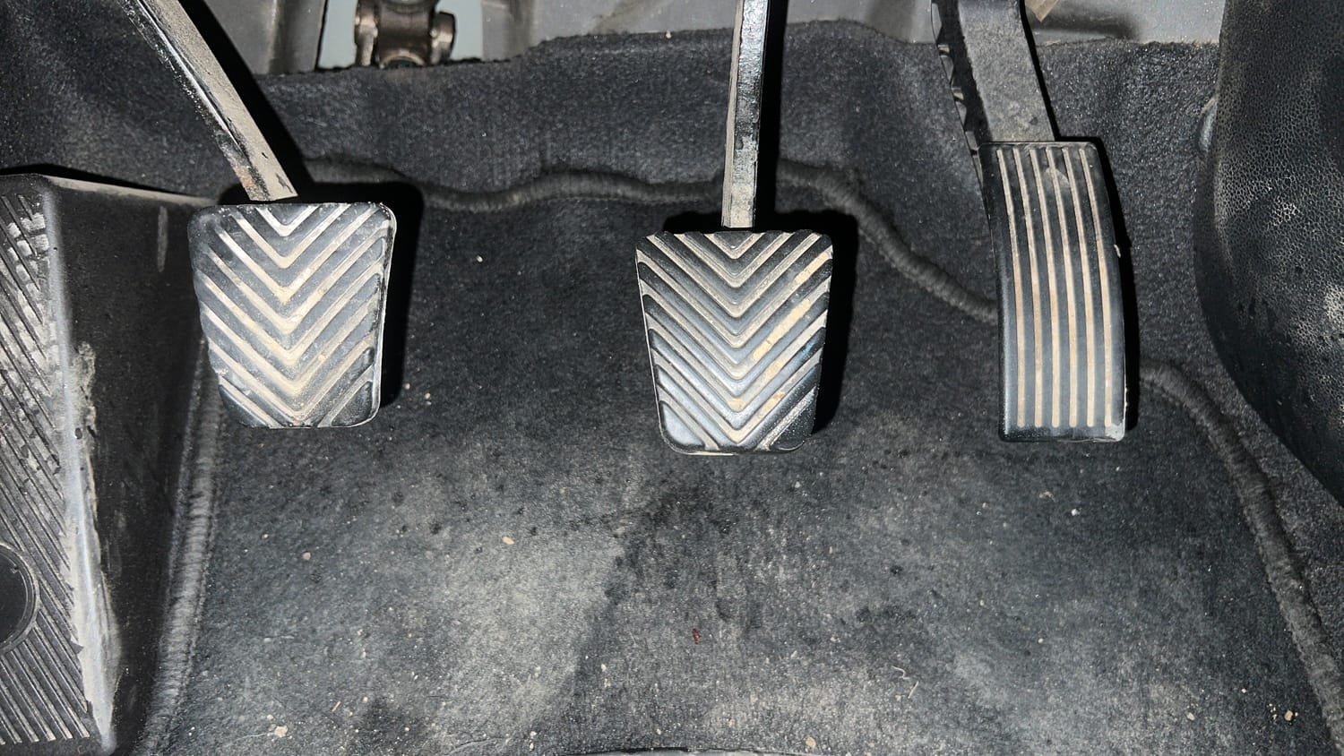 Used 2019 Hyundai Elite i20 Sportz Plus 1.2 Petrol Manual interior PEDALS VIEW
