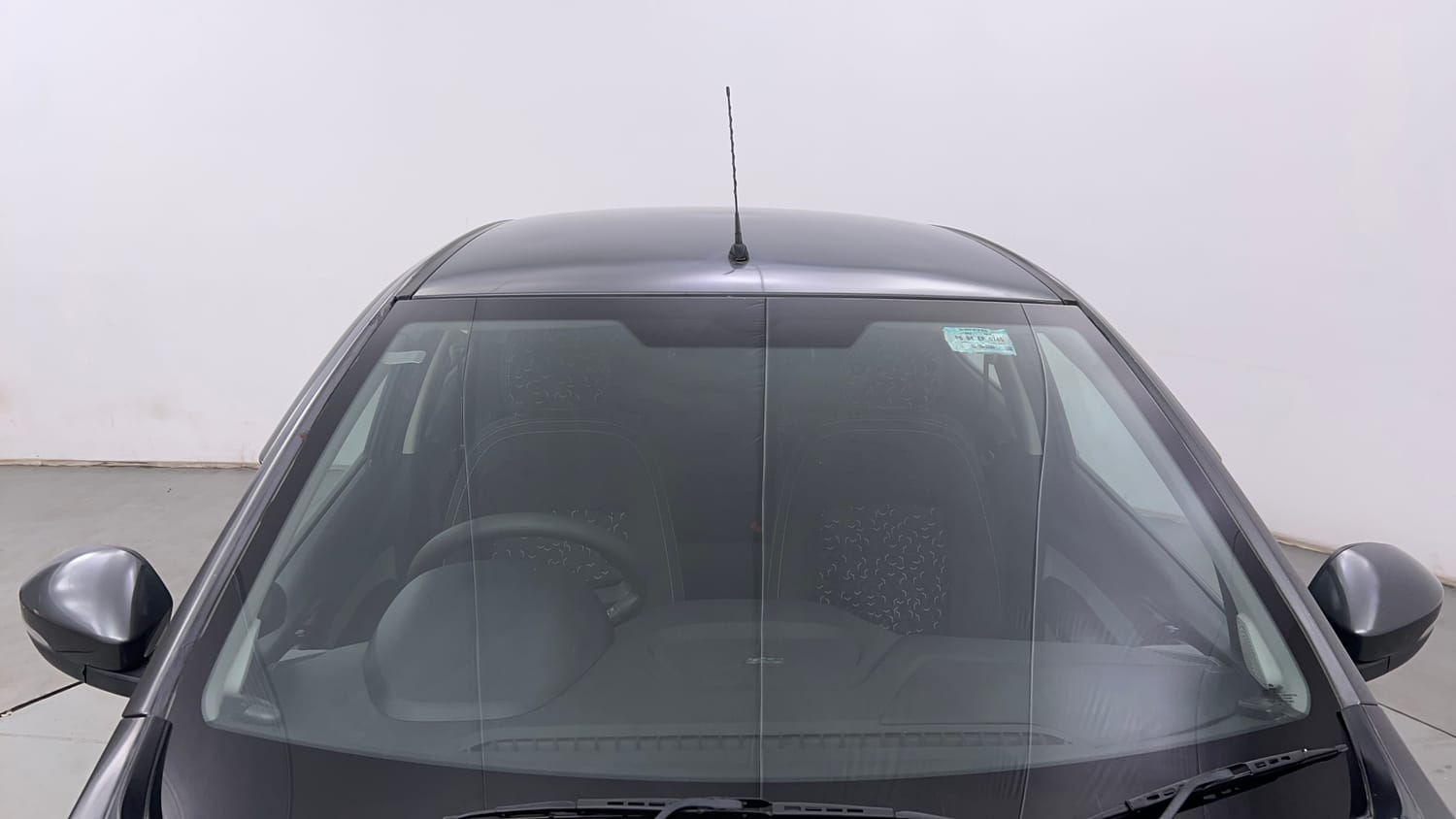 Used 2020 Tata Tiago XT Petrol Manual exterior FRONT WINDSHIELD VIEW