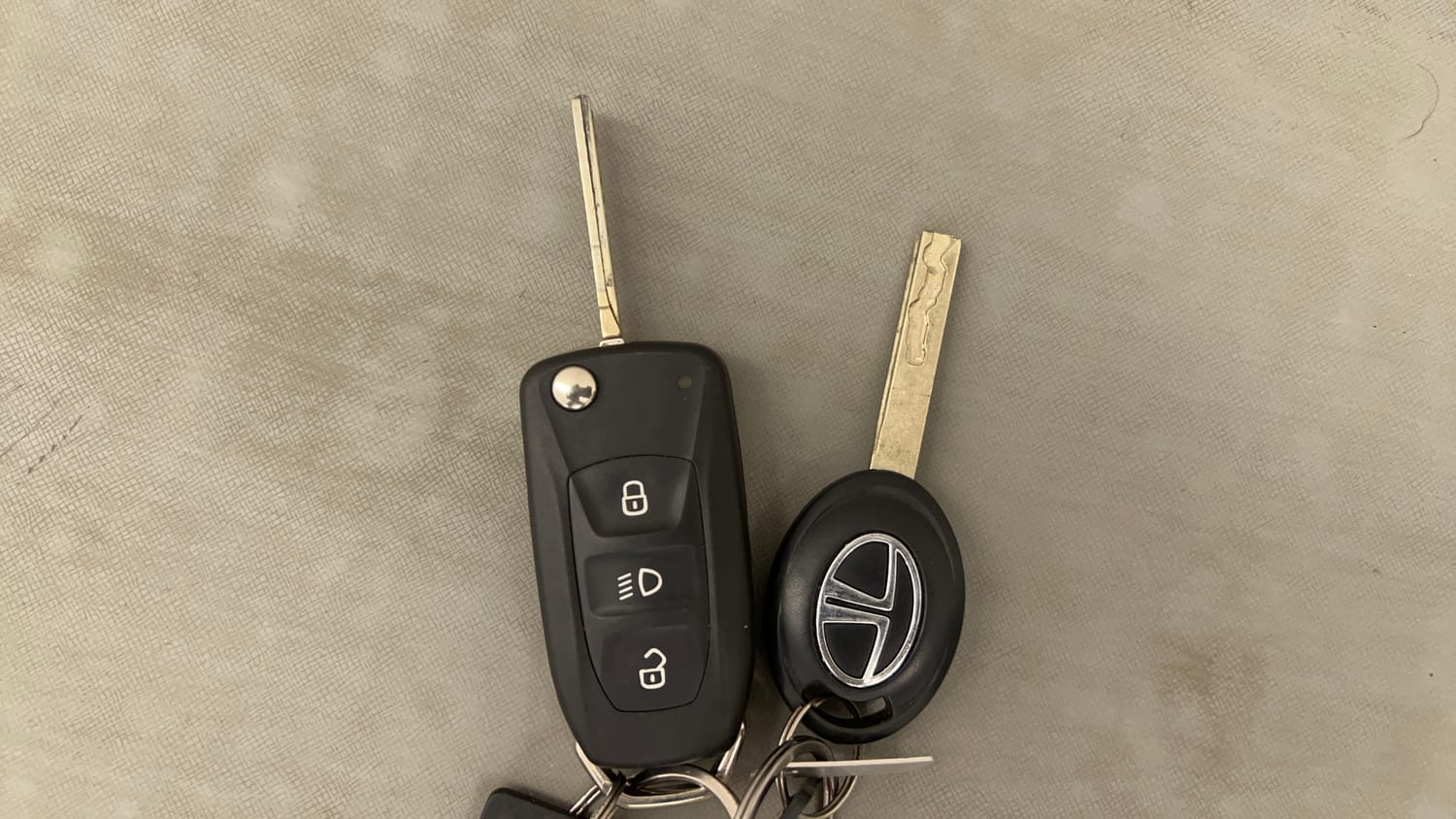 Used 2023 Tata Punch Adventure AMT Petrol Automatic extra CAR KEY VIEW