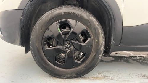 Used 2023 Tata Punch Adventure Rhythm Pack MT Petrol Manual tyres LEFT FRONT TYRE RIM VIEW