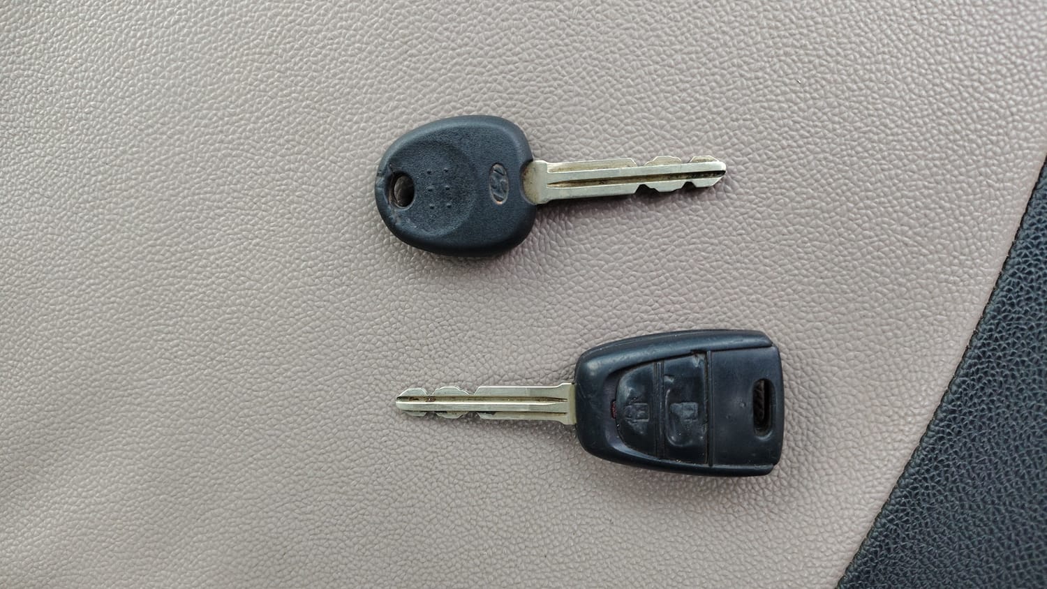 Used 2017 Hyundai Grand i10 Sportz (O) 1.2 Kappa VTVT Petrol Manual extra CAR KEY VIEW