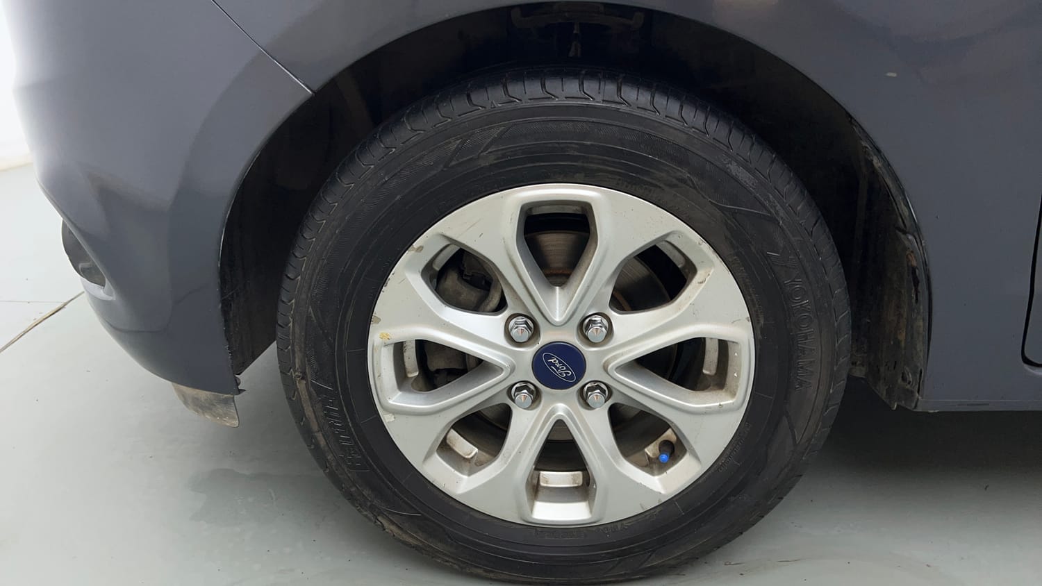 Used 2018 Ford Figo Aspire Titanium 1.2 Ti-VCT Petrol Manual tyres LEFT FRONT TYRE RIM VIEW