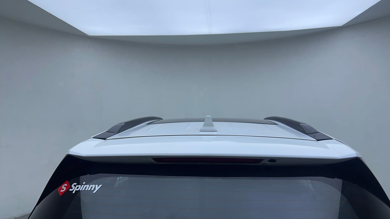 Used 2022 Mahindra XUV700 AX 5 Petrol MT 7 STR Petrol Manual exterior EXTERIOR ROOF VIEW