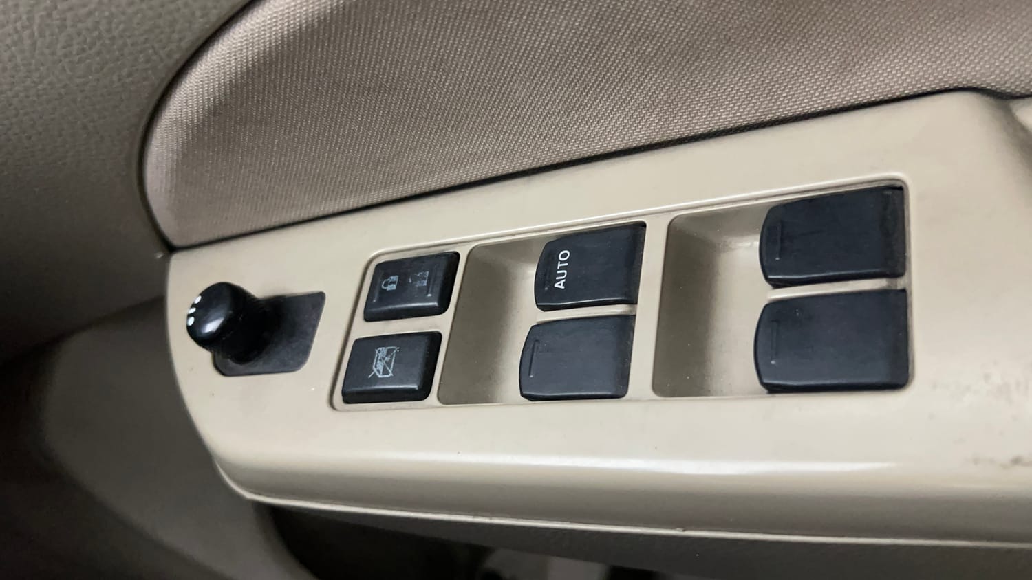 Used 2013 Maruti Suzuki Swift Dzire VXI Petrol Manual top_features Power windows