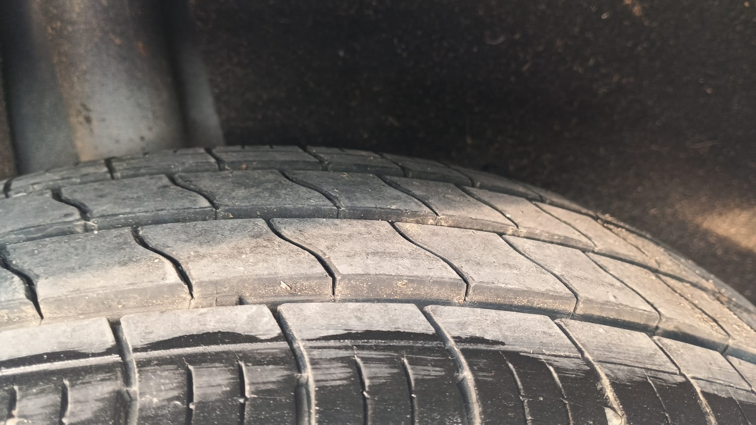 Used 2021 Maruti Suzuki Baleno Delta Petrol Manual tyres RIGHT REAR TYRE TREAD VIEW
