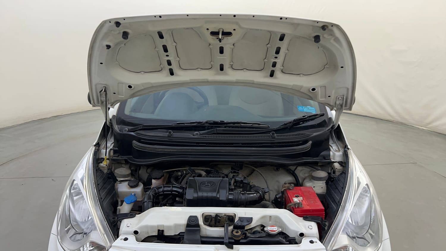 Used 2018 Hyundai Eon Era + Petrol Manual engine ENGINE & BONNET OPEN FRONT VIEW