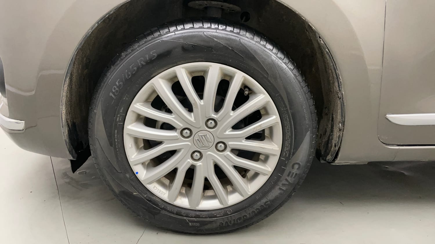 Used 2019 Maruti Suzuki Dzire ZXi AMT Petrol Automatic tyres LEFT FRONT TYRE RIM VIEW