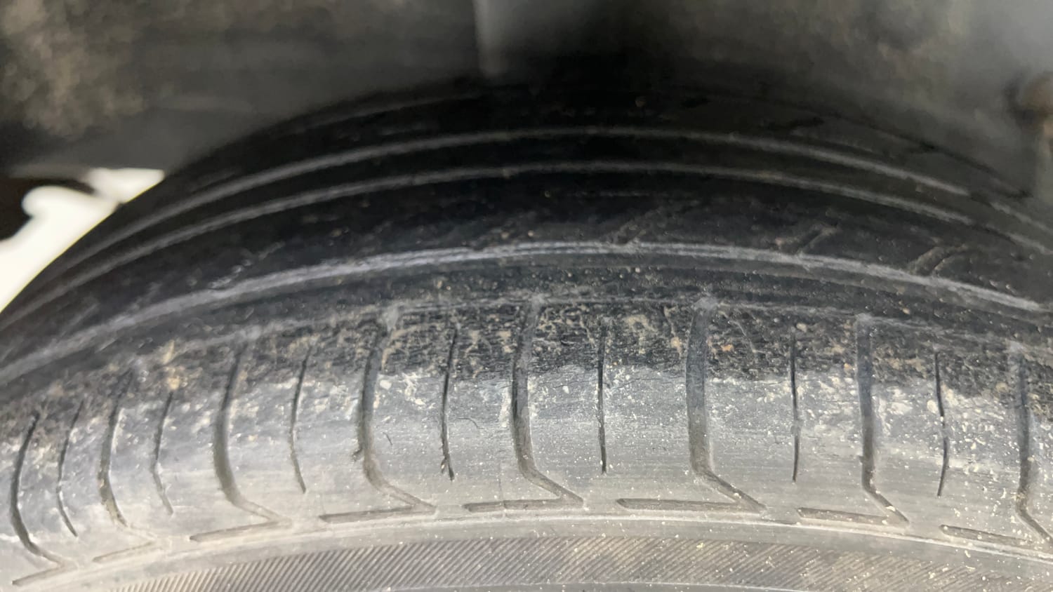 Used 2014 Toyota Etios Liva GD Diesel Manual tyres RIGHT REAR TYRE TREAD VIEW