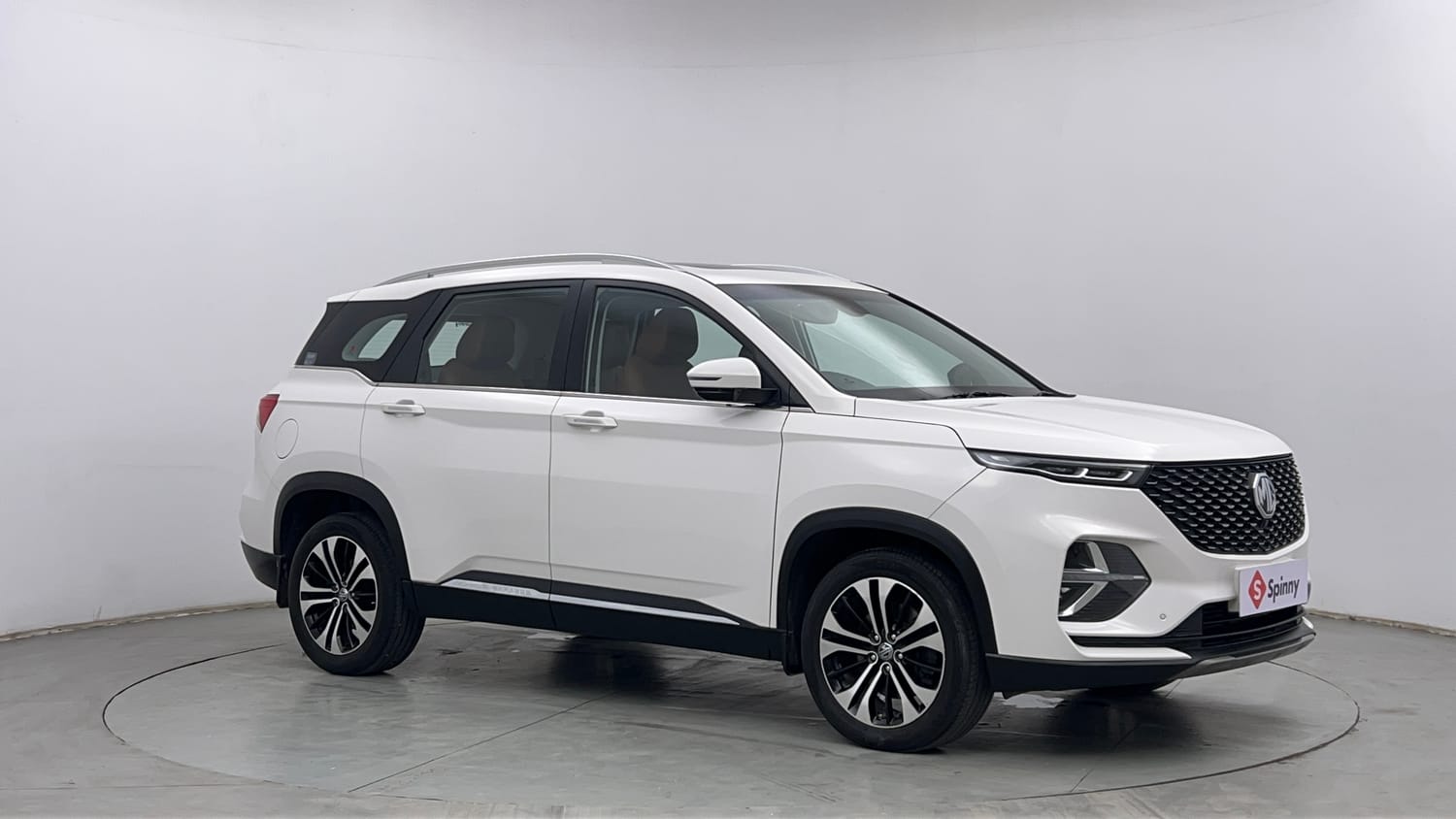Used 2021 MG Motors Hector Plus Sharp 2.0 Diesel Turbo MT 6-STR Diesel Manual exterior RIGHT FRONT CORNER VIEW