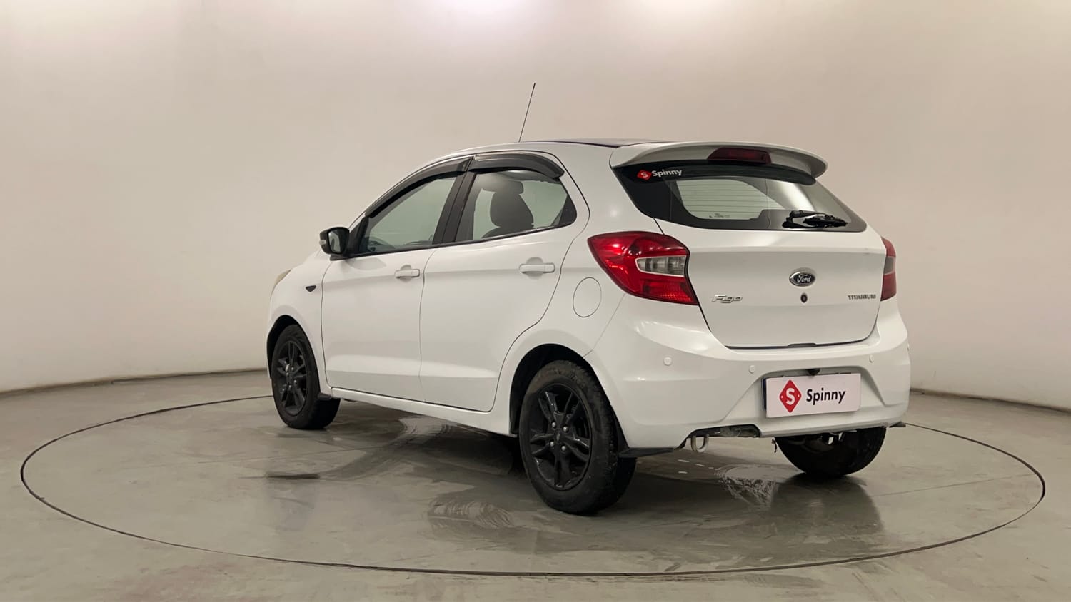 Used 2017 Ford Figo Titanium 1.2 Ti-VCT Petrol Manual exterior LEFT REAR CORNER VIEW