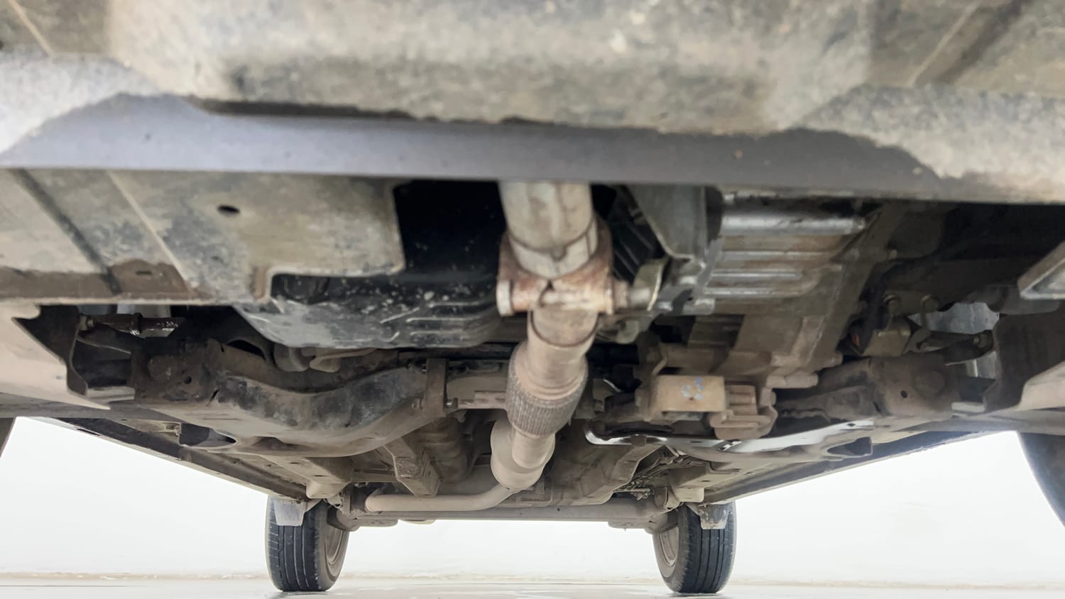 Used 2018 Tata Nexon XZA Plus Petrol Petrol Automatic extra FRONT LEFT UNDERBODY VIEW