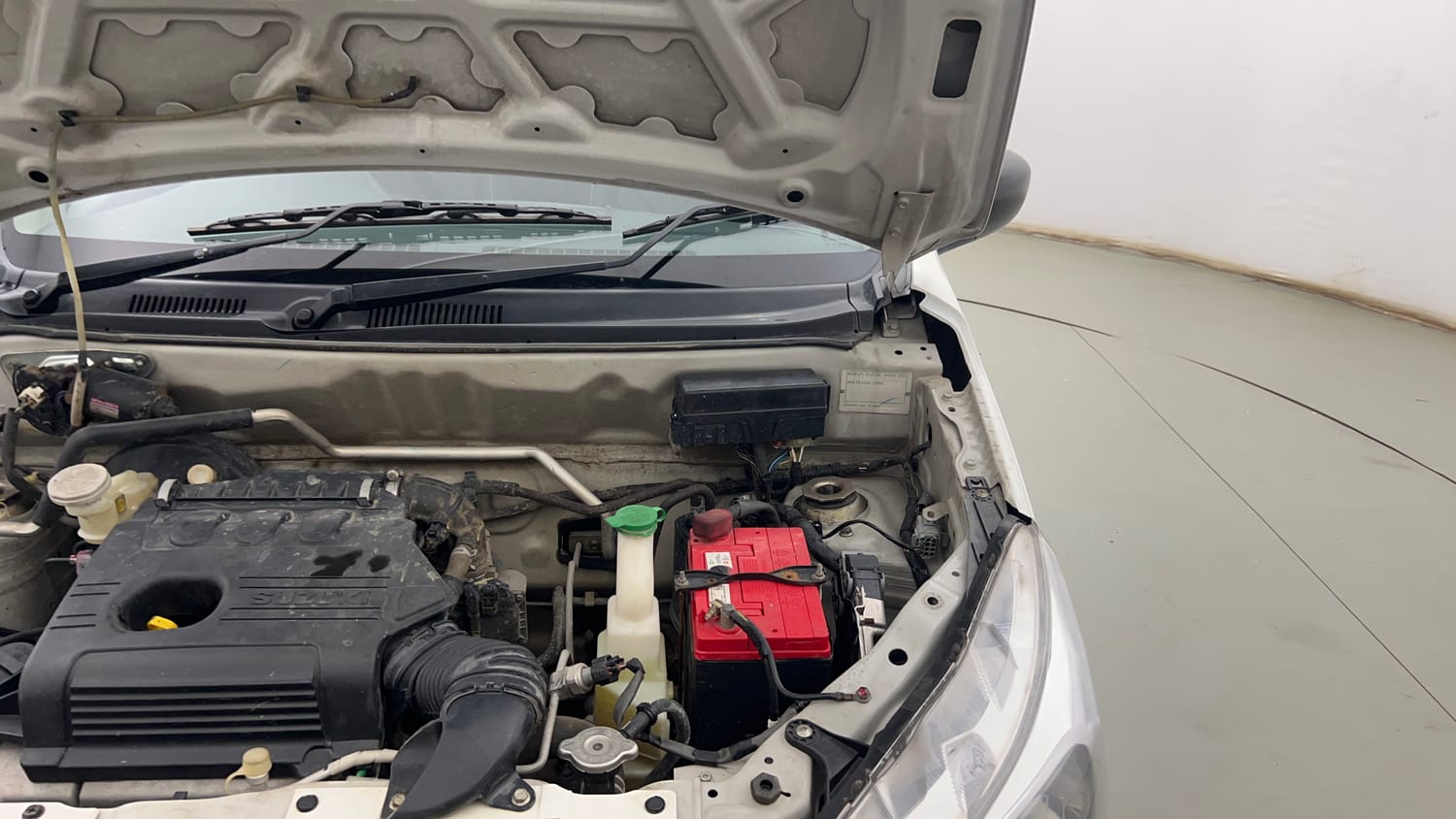 Used 2017 Maruti Suzuki Alto K10 VXi Petrol Manual engine ENGINE LEFT SIDE HINGE & APRON VIEW