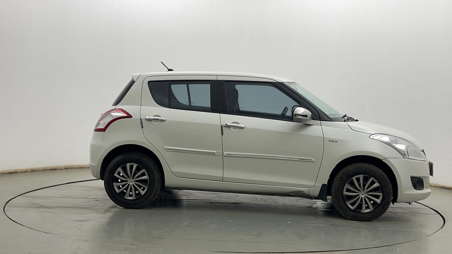 Used 2013 Maruti Suzuki Swift VXi Petrol Manual exterior RIGHT SIDE VIEW