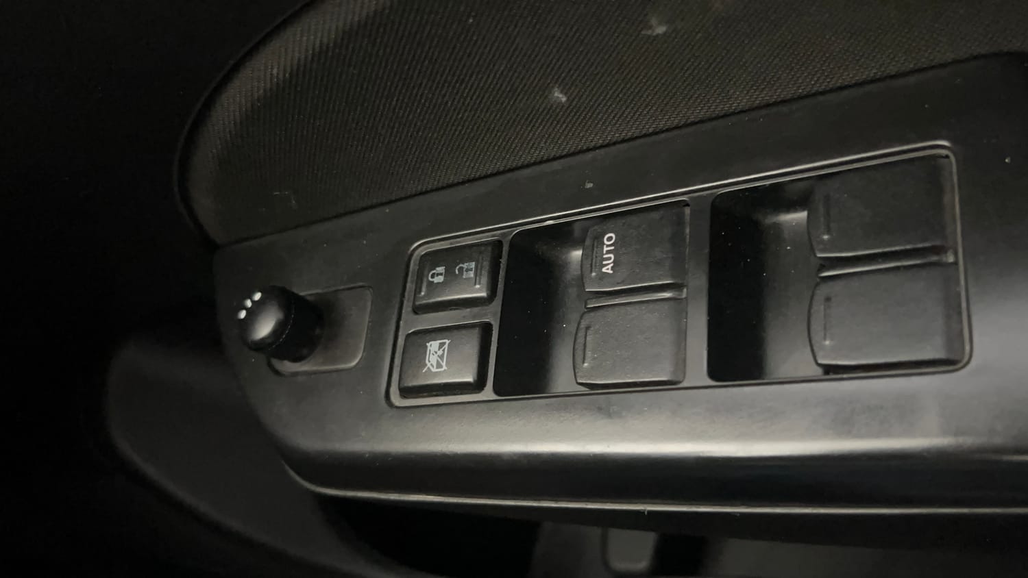 Used 2013 Maruti Suzuki Swift VXi Petrol Manual top_features Adjustable ORVM