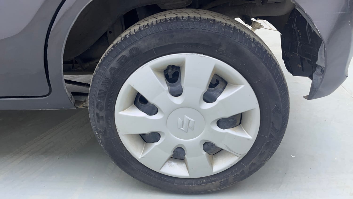 Used 2020 Maruti Suzuki Alto K10 VXi Petrol Manual tyres LEFT REAR TYRE RIM VIEW