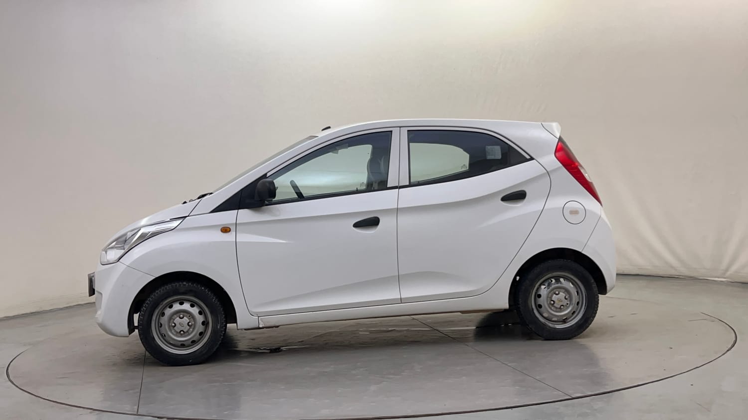 Used 2018 Hyundai Eon Era + Petrol Manual exterior LEFT SIDE VIEW