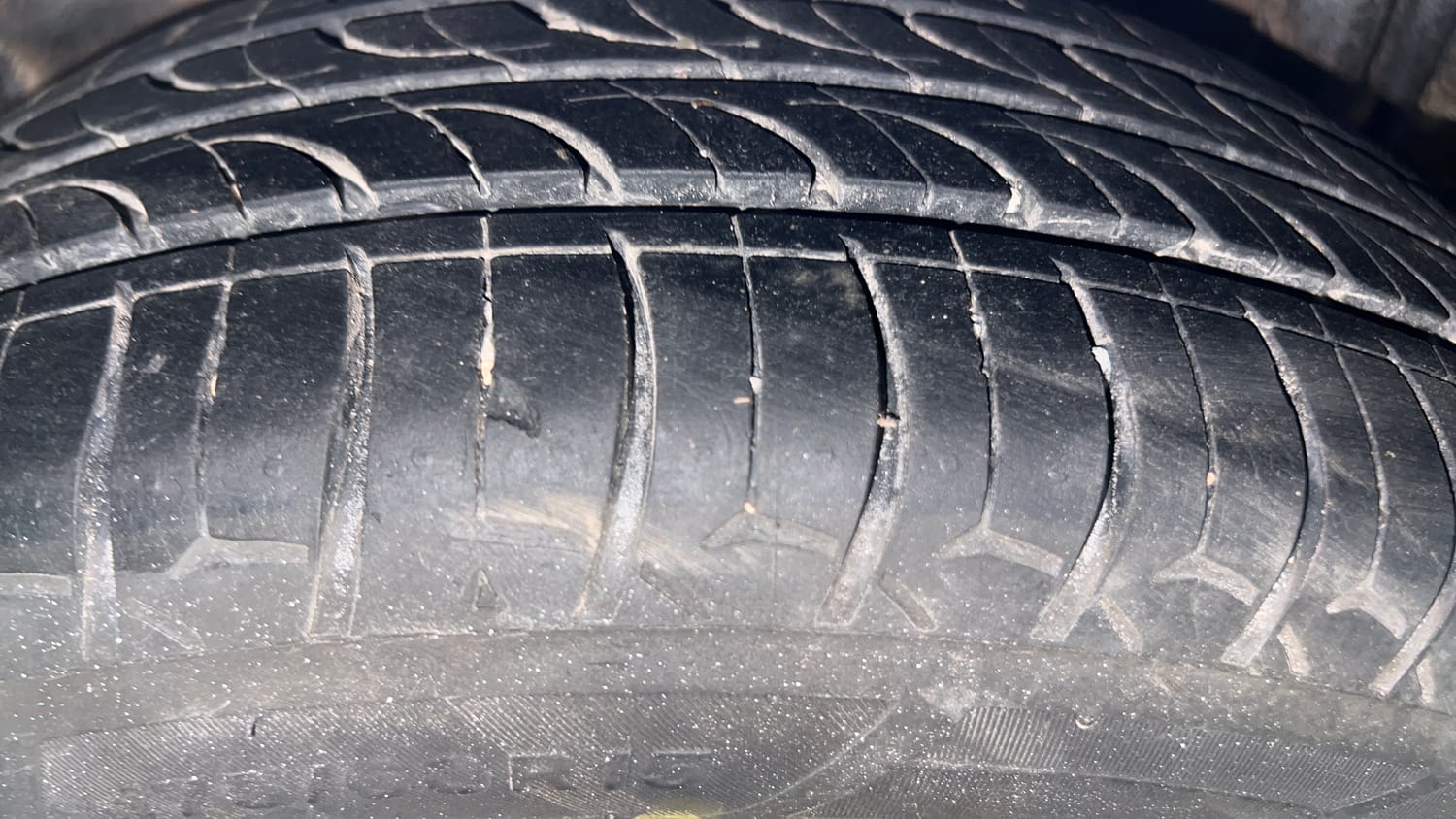 Used 2020 Tata Tiago XZA Plus Dual Tone Petrol Automatic tyres LEFT REAR TYRE TREAD VIEW
