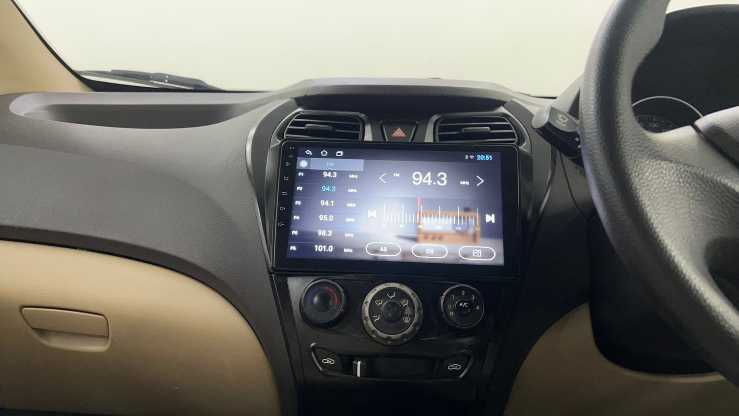 Used 2019 Hyundai Eon Magna + Petrol Manual interior MUSIC SYSTEM & AC CONTROL VIEW
