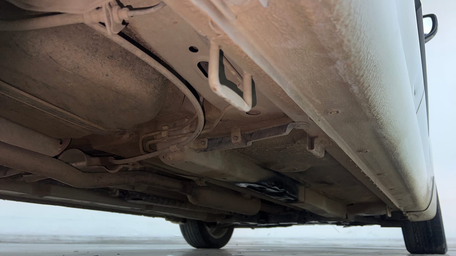 Used 2022 Maruti Suzuki Ciaz Alpha 1.5 AT Petrol Automatic extra REAR RIGHT UNDERBODY VIEW
