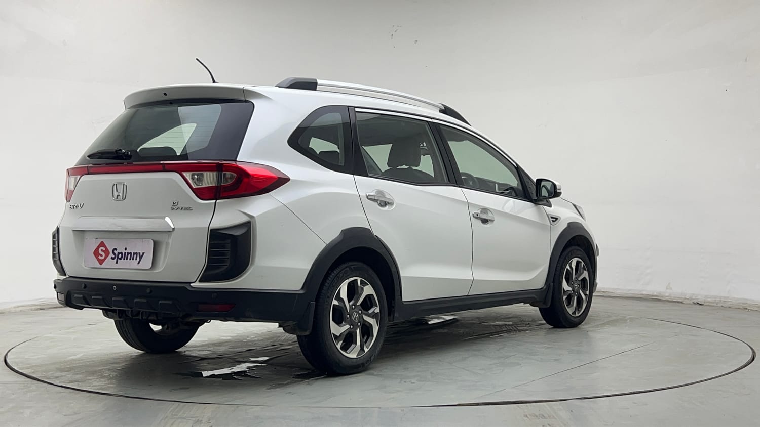 Used 2018 Honda BR-V V CVT Petrol Petrol Automatic exterior RIGHT REAR CORNER VIEW