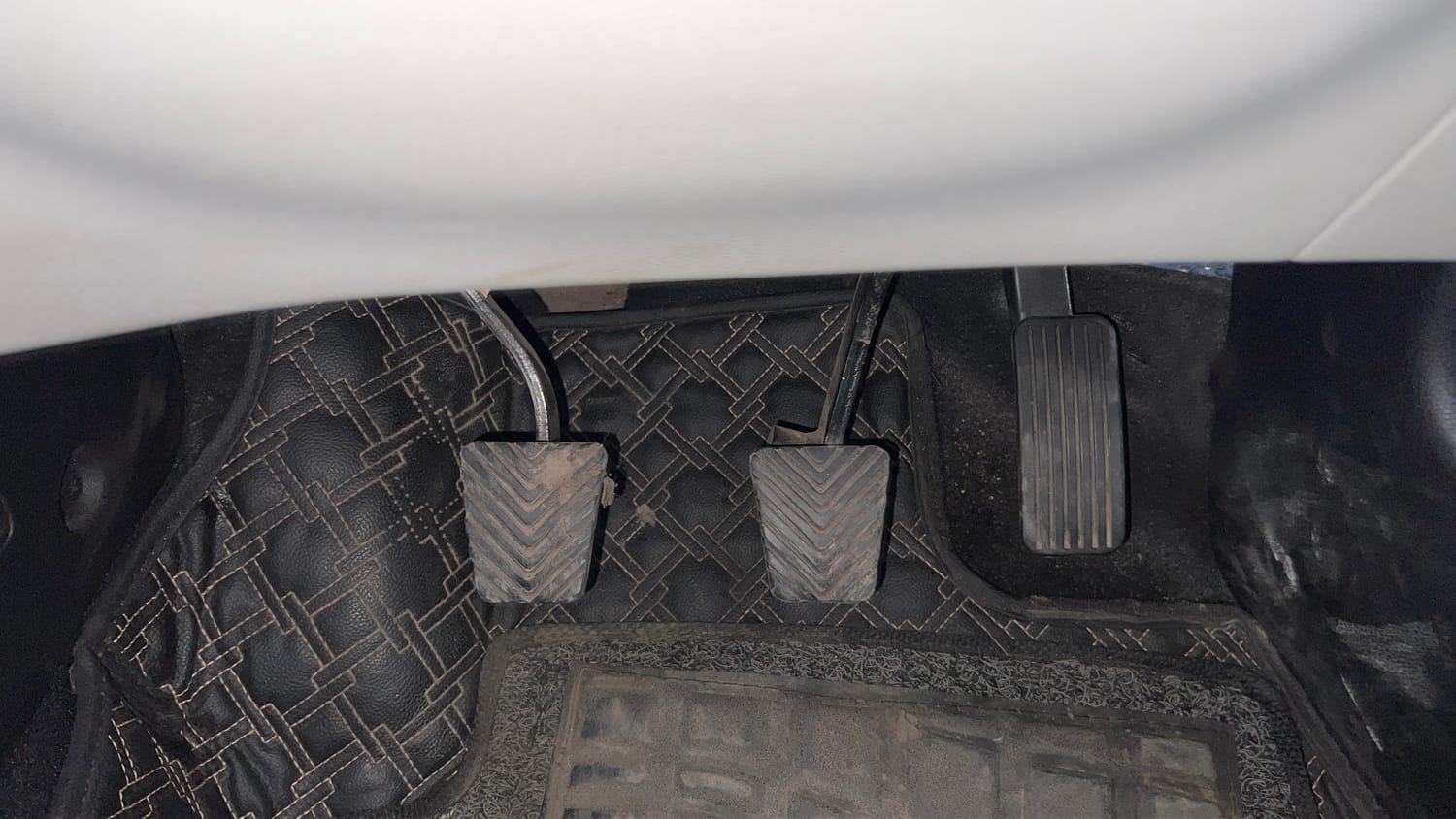 Used 2022 Kia Carens Prestige Plus 1.4 Petrol MT 7 STR Petrol Manual interior PEDALS VIEW
