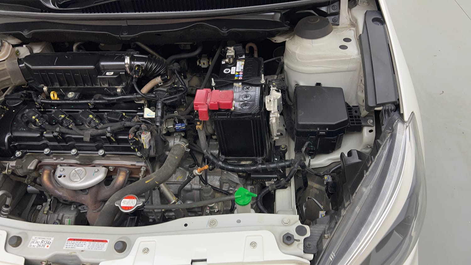 Used 2022 Maruti Suzuki Ciaz Alpha 1.5 AT Petrol Automatic engine ENGINE LEFT SIDE VIEW