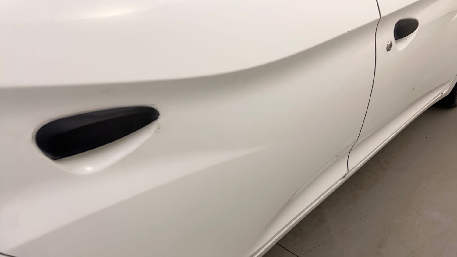 Used 2018 Hyundai Eon Era + Petrol Manual dents MINOR SCRATCH