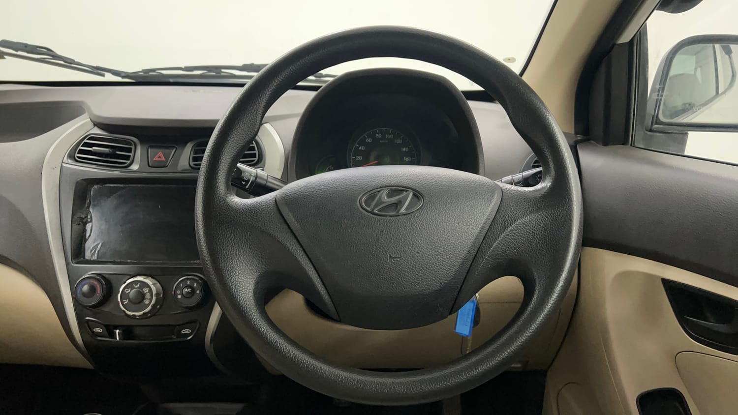 Used 2018 Hyundai Eon Era + Petrol Manual interior STEERING VIEW