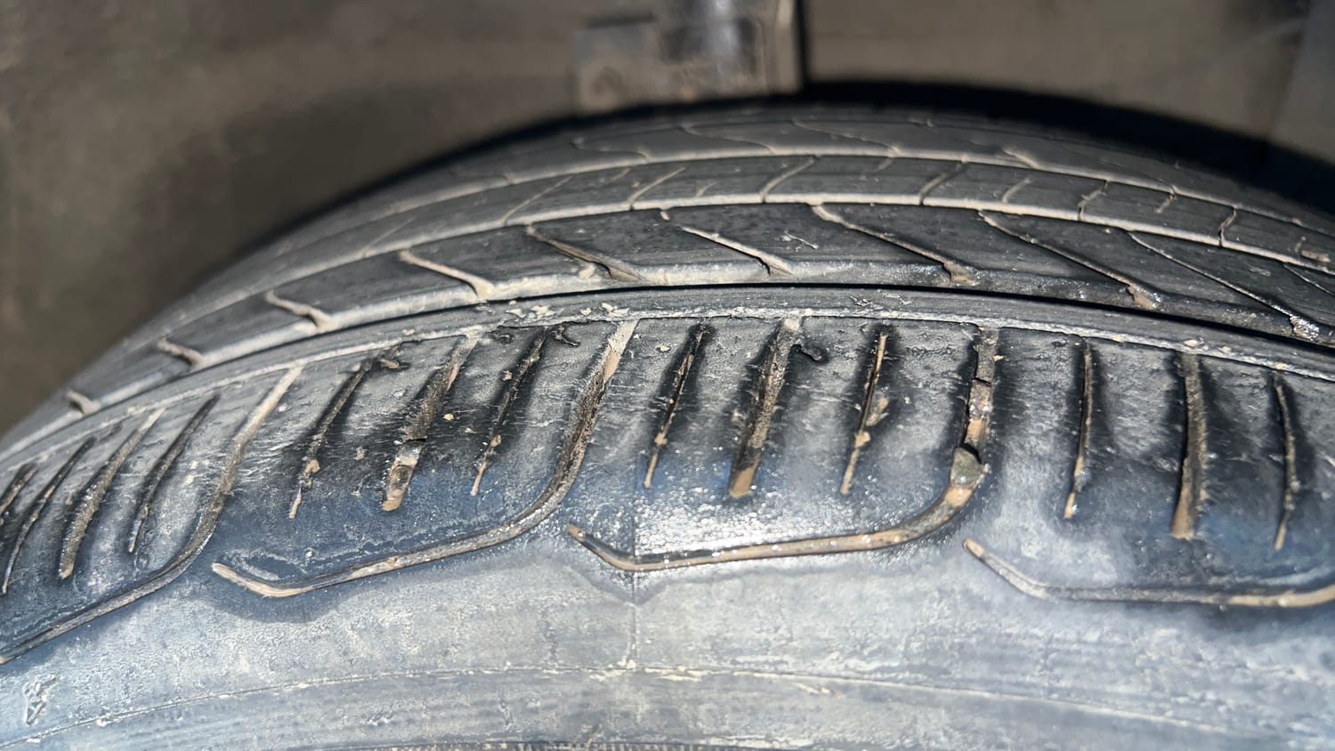 Used 2017 Maruti Suzuki Ciaz ZXI+ Petrol Manual tyres RIGHT FRONT TYRE TREAD VIEW