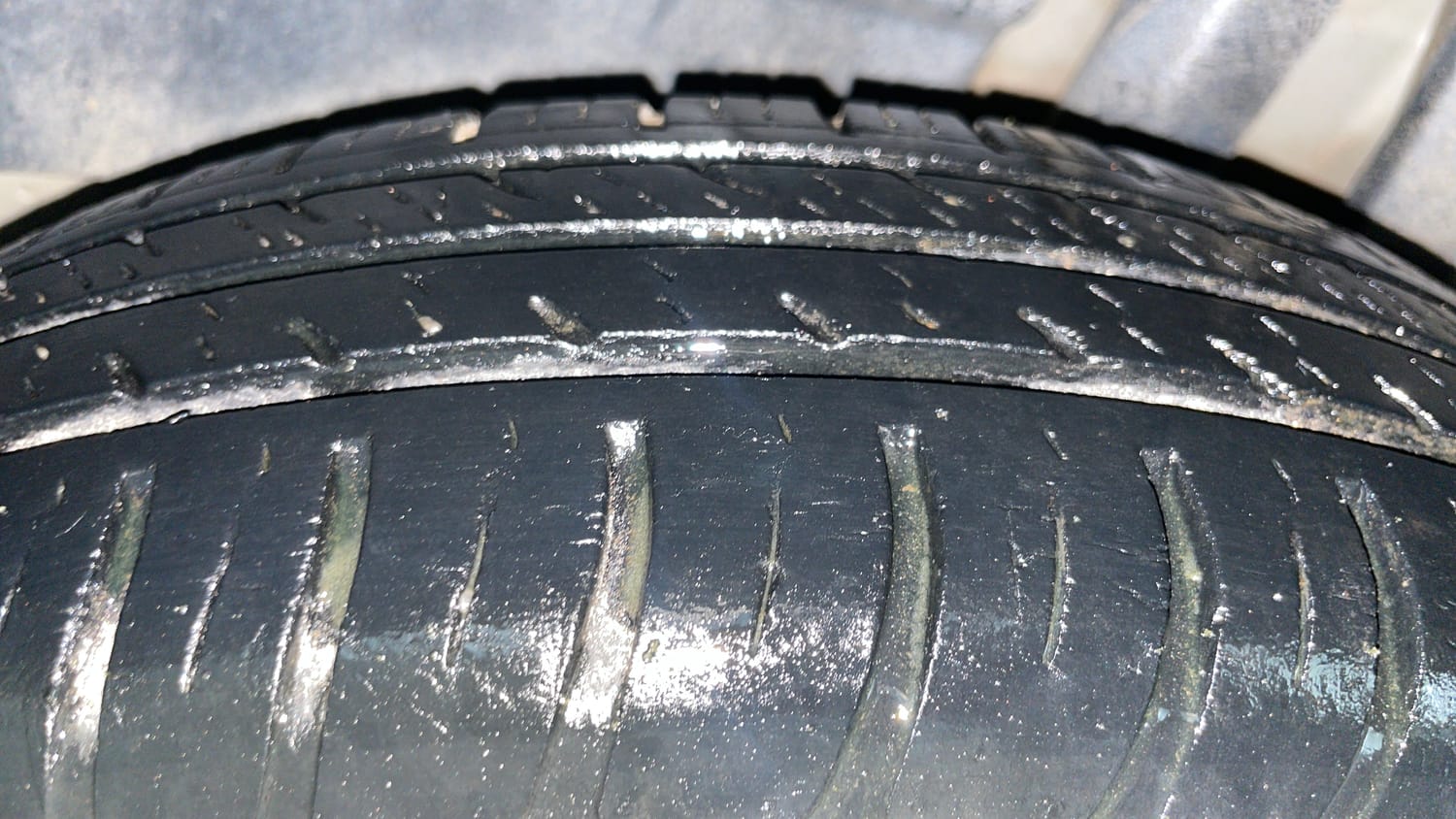 Used 2019 Maruti Suzuki Dzire VXi AMT Petrol Automatic tyres LEFT REAR TYRE TREAD VIEW
