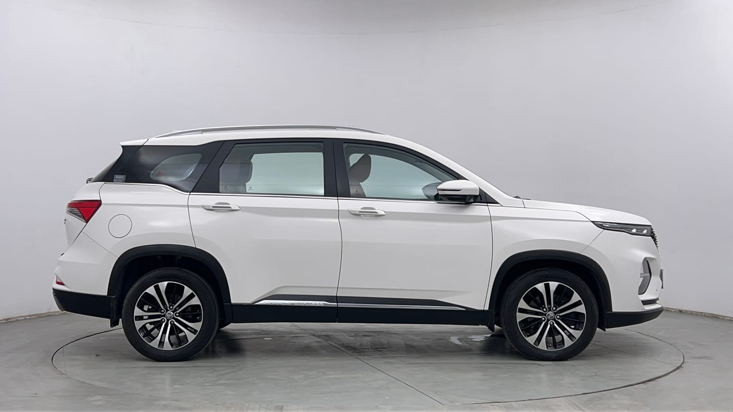 Used 2021 MG Motors Hector Plus Sharp 2.0 Diesel Turbo MT 6-STR Diesel Manual exterior RIGHT SIDE VIEW