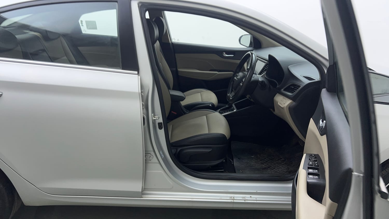 Used 2017 Hyundai Verna SX (O) 1.6 VTVT AT Petrol Automatic interior RIGHT SIDE FRONT DOOR CABIN VIEW