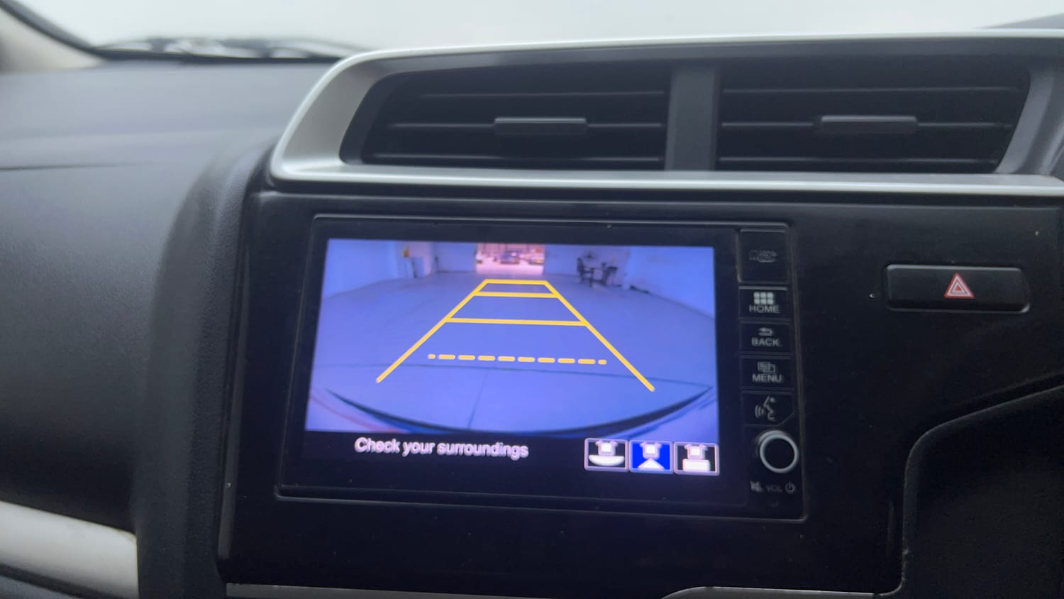 Used 2017 Honda WR-V VX MT Petrol Petrol Manual top_features Rear camera
