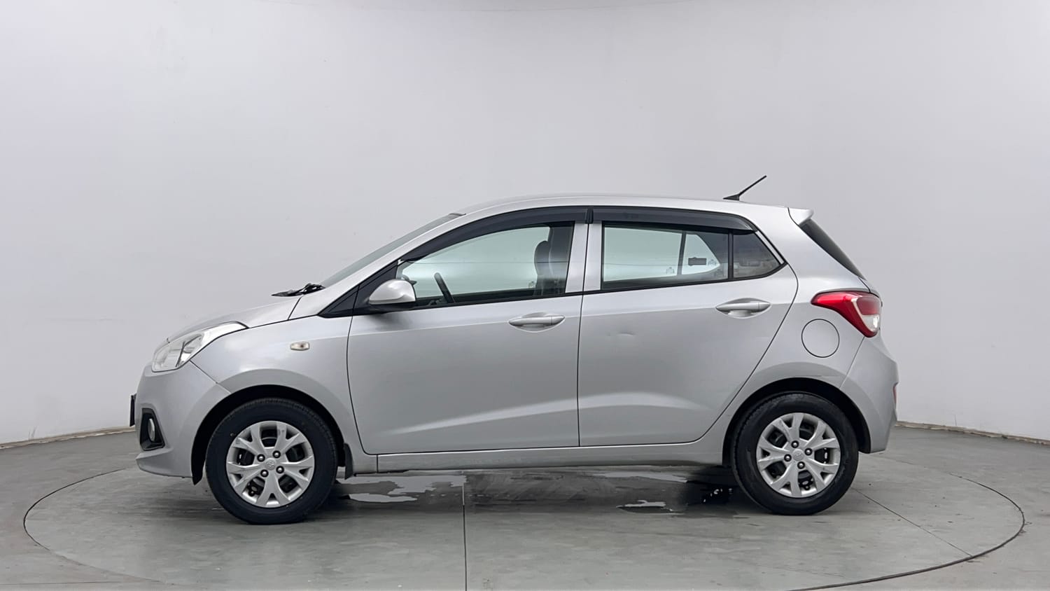 Used 2016 Hyundai Grand i10 Magna 1.2 Kappa VTVT Petrol Manual exterior LEFT SIDE VIEW