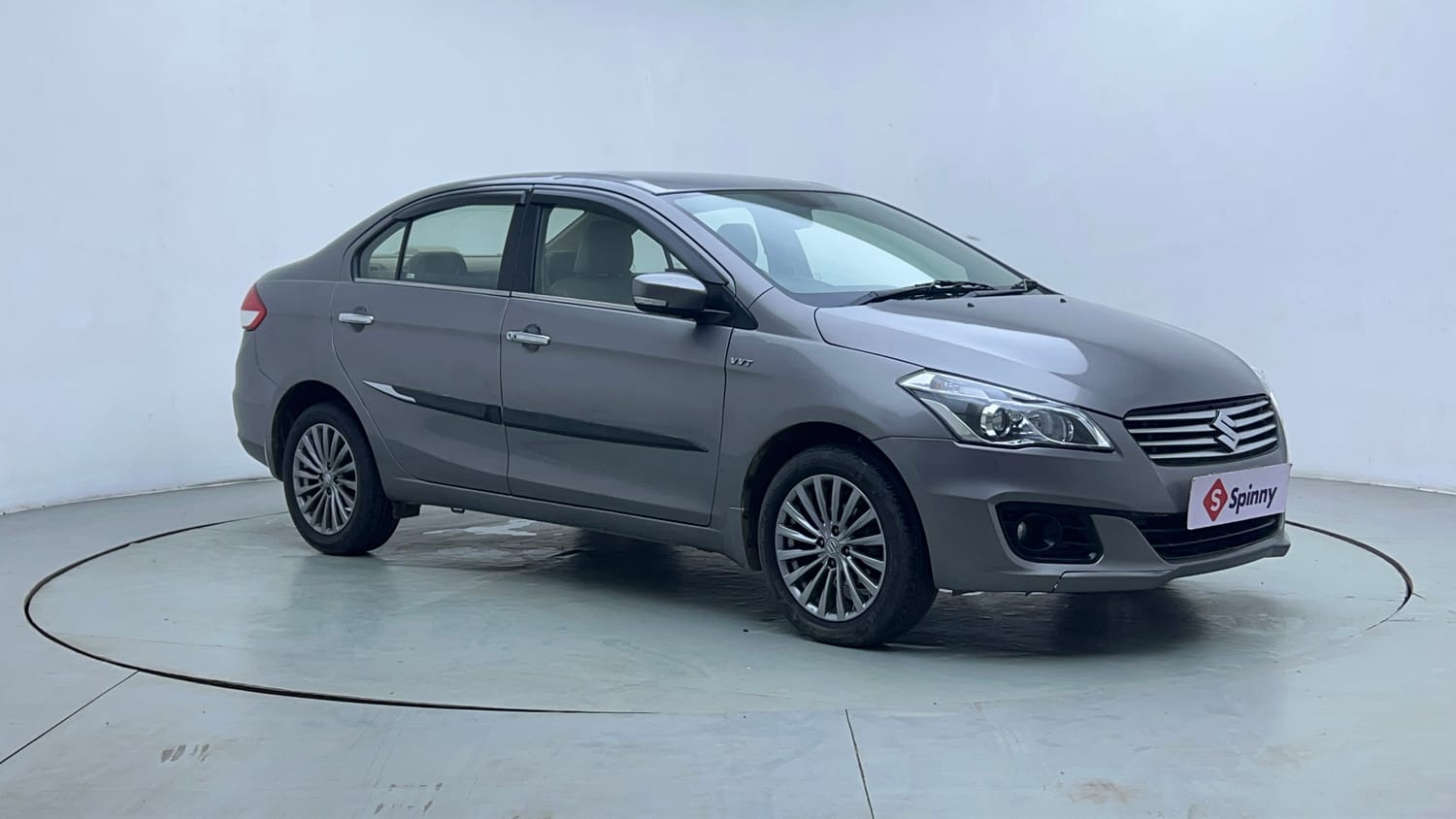 Used 2017 Maruti Suzuki Ciaz ZXI+ Petrol Manual exterior RIGHT FRONT CORNER VIEW